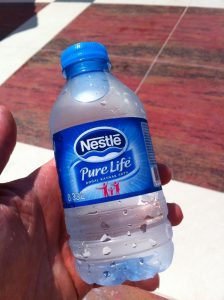 drink plenty of water on holiday